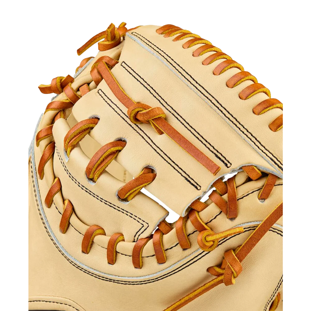 Wilson 2026 A2000 Classic PP33 Blonde/Sad