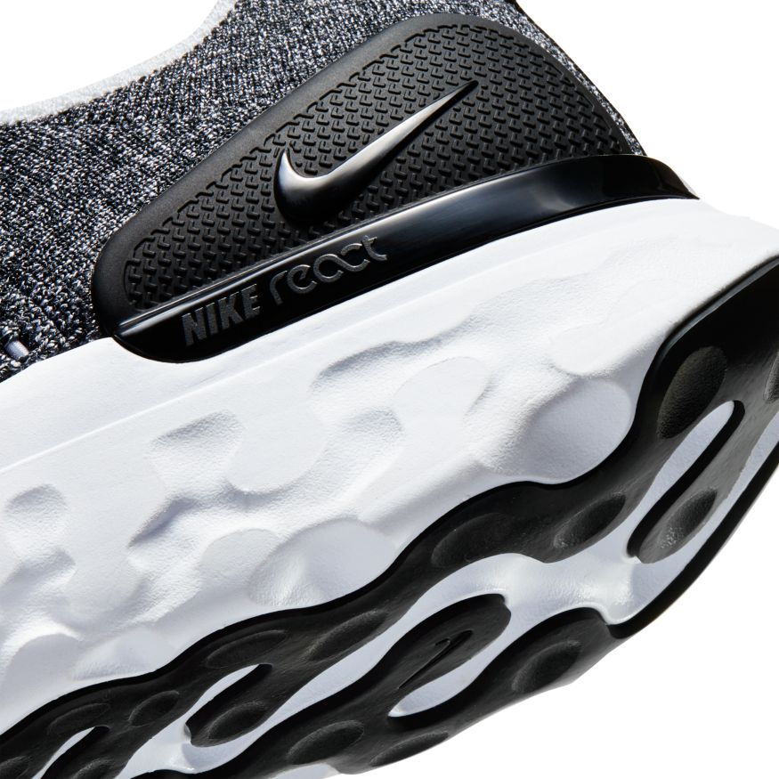 Nike React Phantom Run Flyknit 2 Men's Running Shoe | Midway Sports.