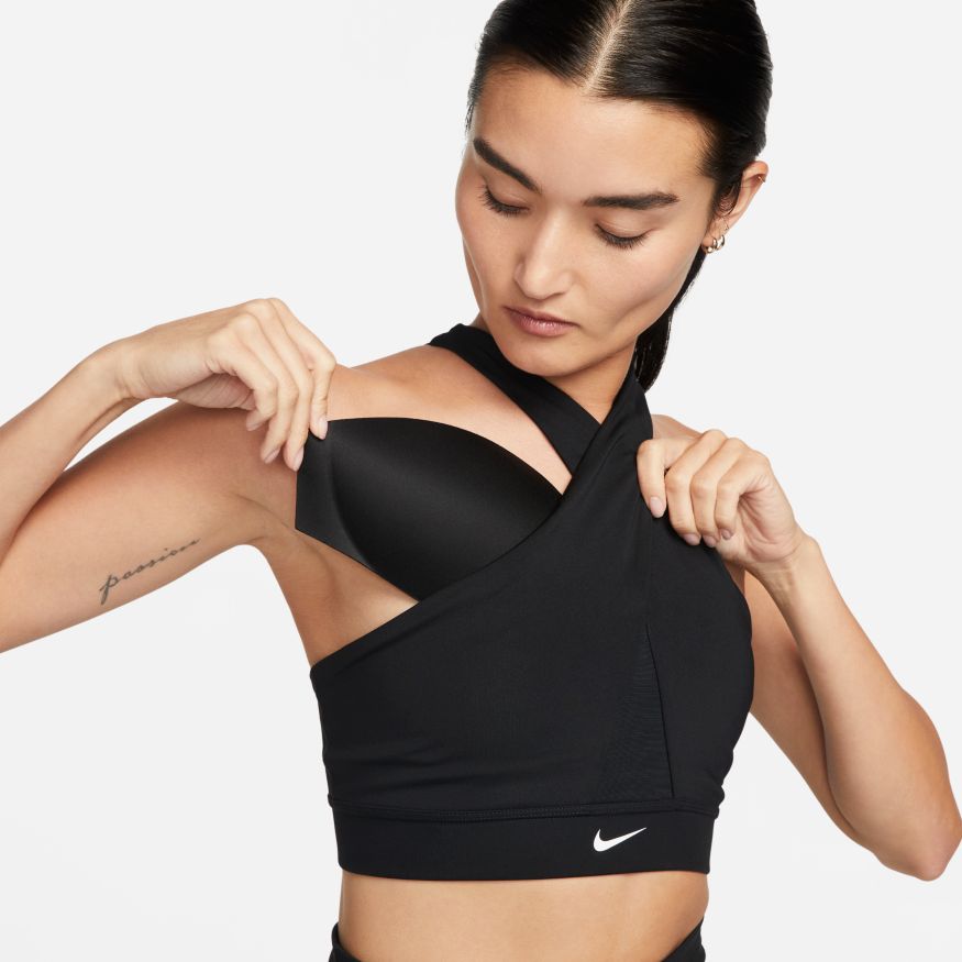 Nike Women's Swoosh Icon Clash Wrap