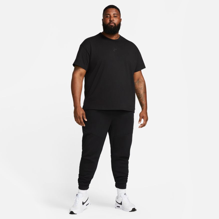 Nike Men's Sportswear Premium Essentials